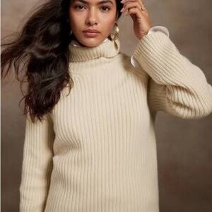 Banana Republic Women’s Medium 100% Cashmere Turtleneck Sweater